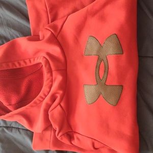 Boys youth SM small under armour sweatshirt